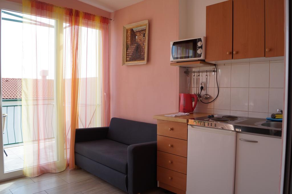 מאקרסקה Apartments Mario With Private Parking מראה חיצוני תמונה