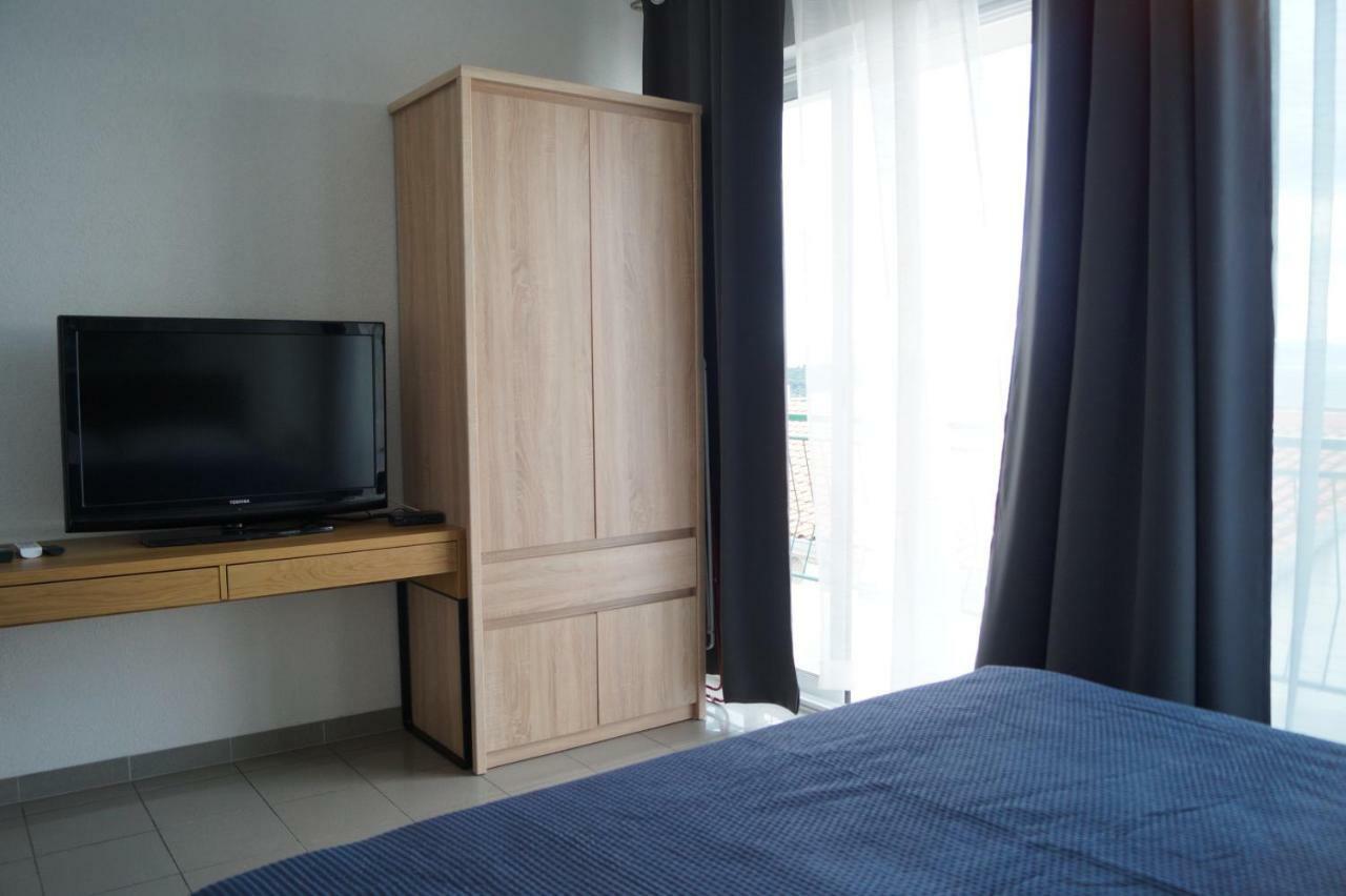 מאקרסקה Apartments Mario With Private Parking מראה חיצוני תמונה